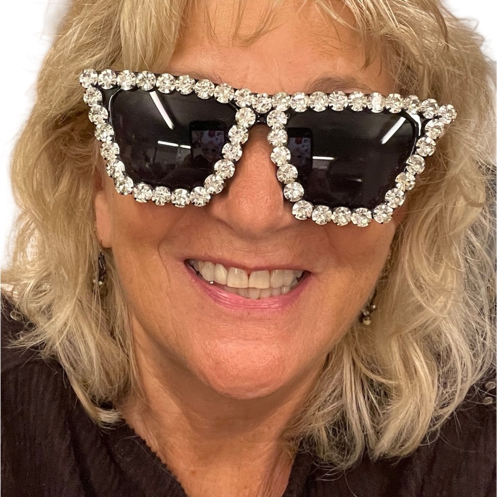 NEW FLYER! Please like & share this new flyer to be notified when I go live💚 - Picture 4 of 12